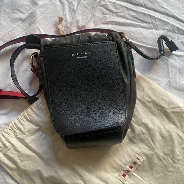 마르니 드로스트링 토트백