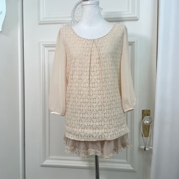 coral lace pearl point blouse(size-38)