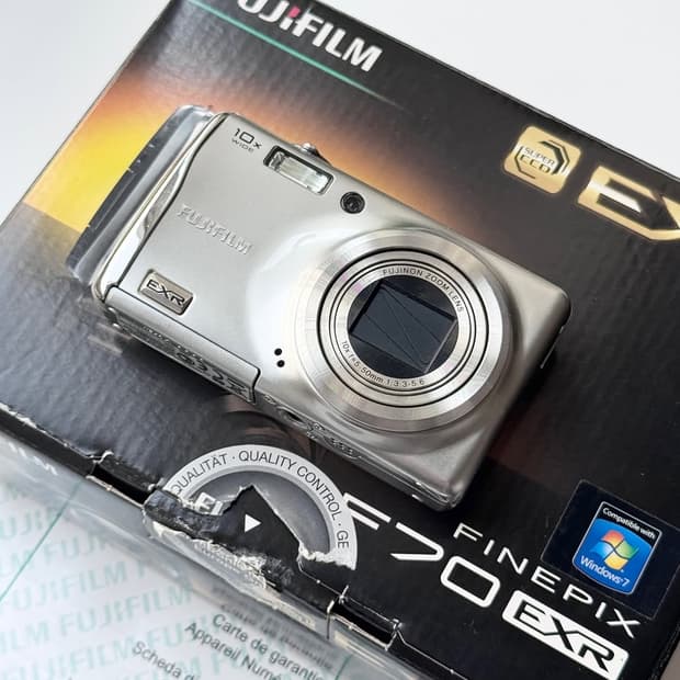 후지필름 파인픽스 F70 exr