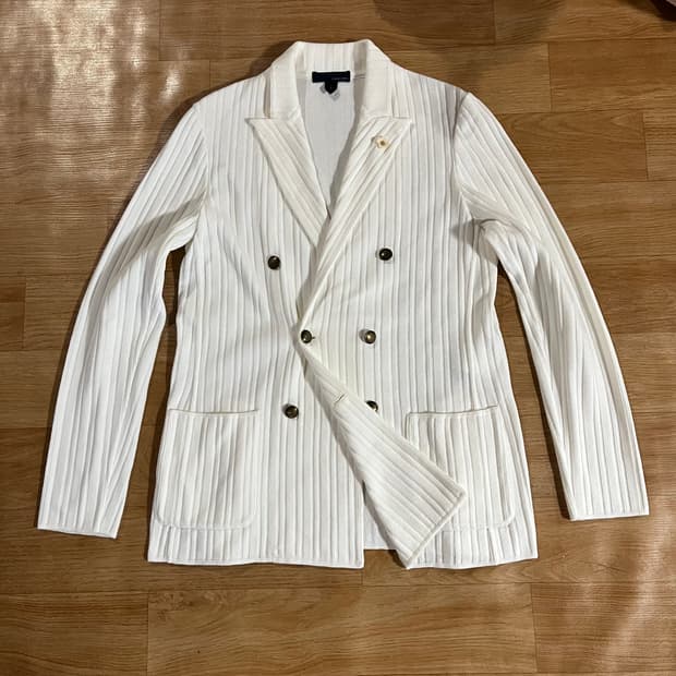 [97] 라르디니 부토니에 금장 니트자켓