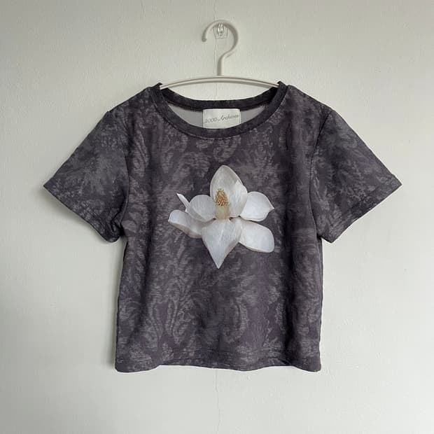 Rose Tee [charcoal grey]