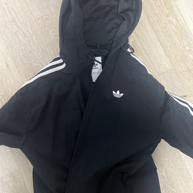 아디다스 바람막이