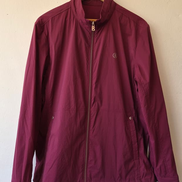 보그너  하프넥 잔스트라이프 바람막이점퍼
