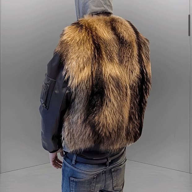 언더마이카 레버넌트 봄버 2사이즈