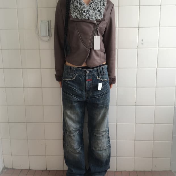 Fake fur layered mustang