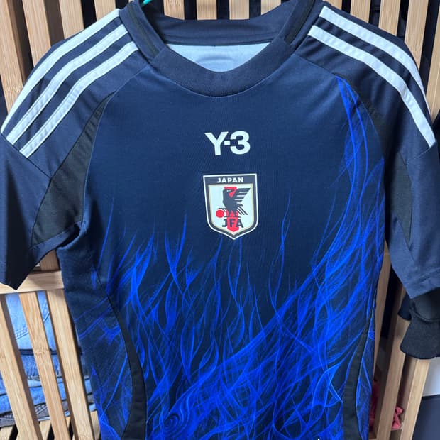 일본 축구 국대 유니폼