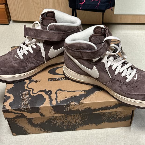 나이키 에어포스 1 미드 '07 270