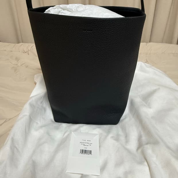 THE ROW 파크 미디움 블랙 (FW2025)