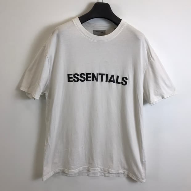 에센셜 ESSENTIALS 화이트 반팔티셔츠 [M사이즈]