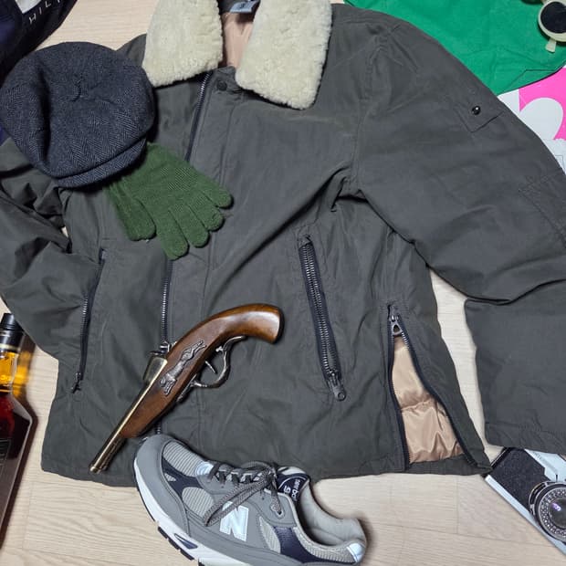 시리즈 퍼 구스다운 자켓 라파 105
 천연양모 퍼