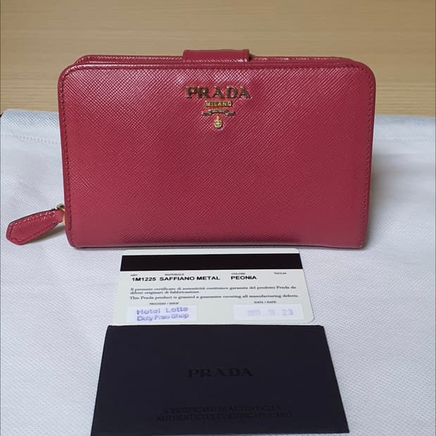 프라다 사피아노 반지갑/지갑 핑크 정품A급(보증서O)