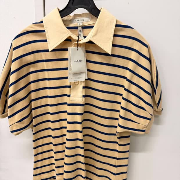 앤드유 AND YOU 스트라이프 카라 티셔츠 (새제품)