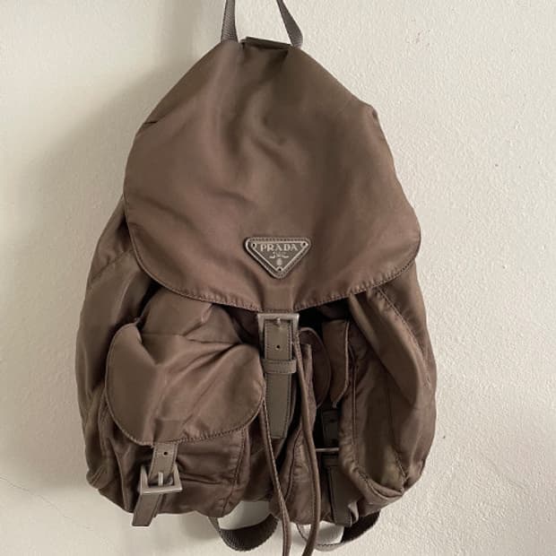 프라다 포코노 구형 백팩 가방