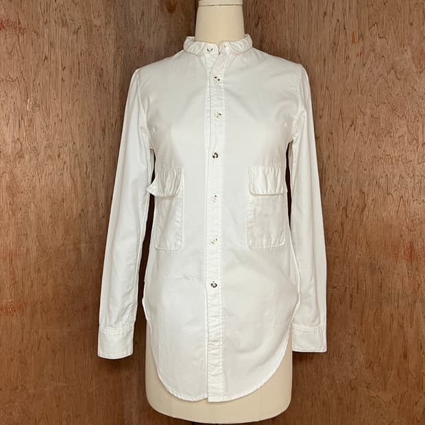 캐피탈 프릴 칼라 코튼 셔츠