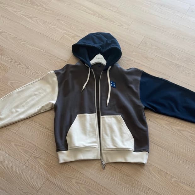 아더에러 시그니피컨트 TRS 태그 후드집업 차콜 02