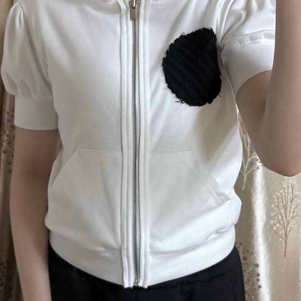 뉴뉴 반팔 퍼프 후드티