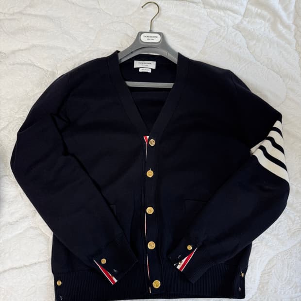 매장판 톰브라운 밀라노스티치 네이비 가디건 3사이즈
