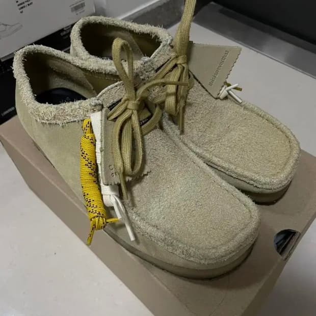 왈라비 디스이즈네버댓 콜라보 UK7 사이즈