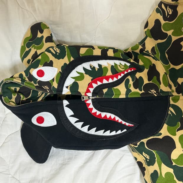 베이프 샤크 베어 후드집업