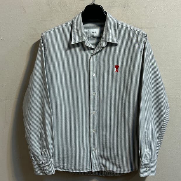 아미 하트 로고 스트라이프 셔츠