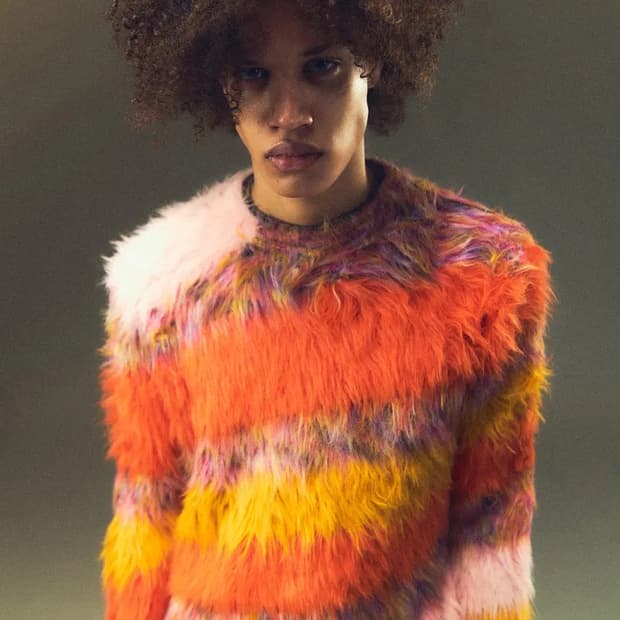 아크네 스튜디오 투어리스트 퍼 스웻