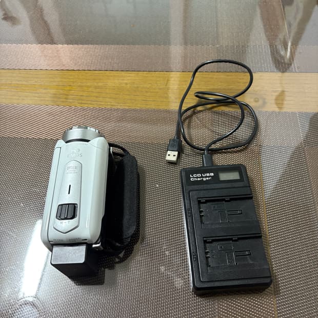 Canon iVIS HF R42 판매합니다