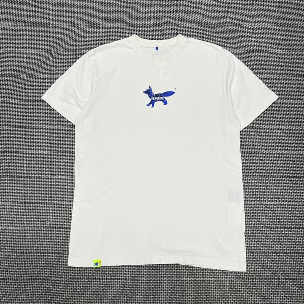 아더에러 메종키츠네 화이트 반팔