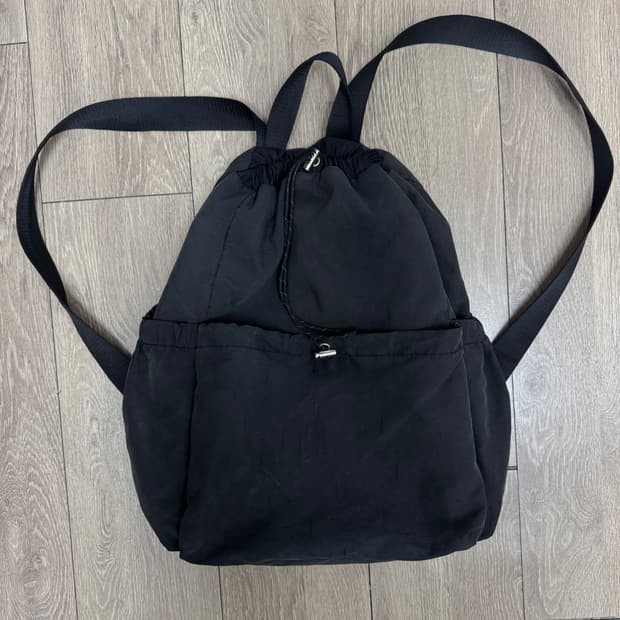 Cos 백팩