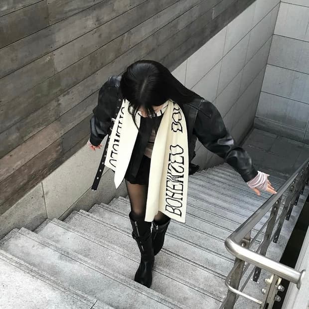 보헤미안 서울 JACQUARD KINT MUFFLER BLACK&IVOR