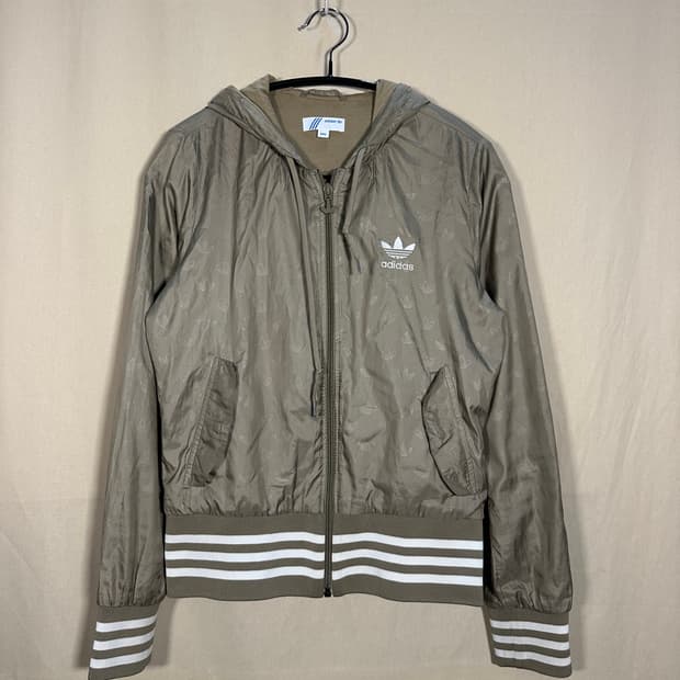 아디다스 올드스쿨 카키올리브 대장 바람막이 처분 