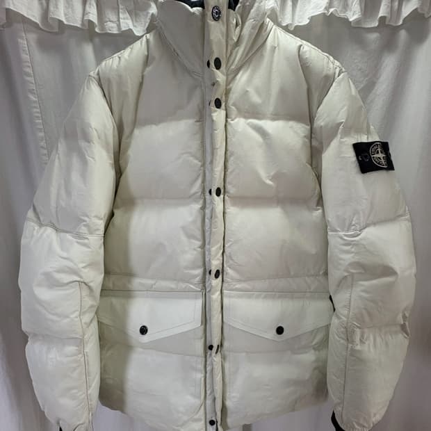 스톤아일랜드 화이트 와펜 레더 양가죽 무스탕 다운 패딩 