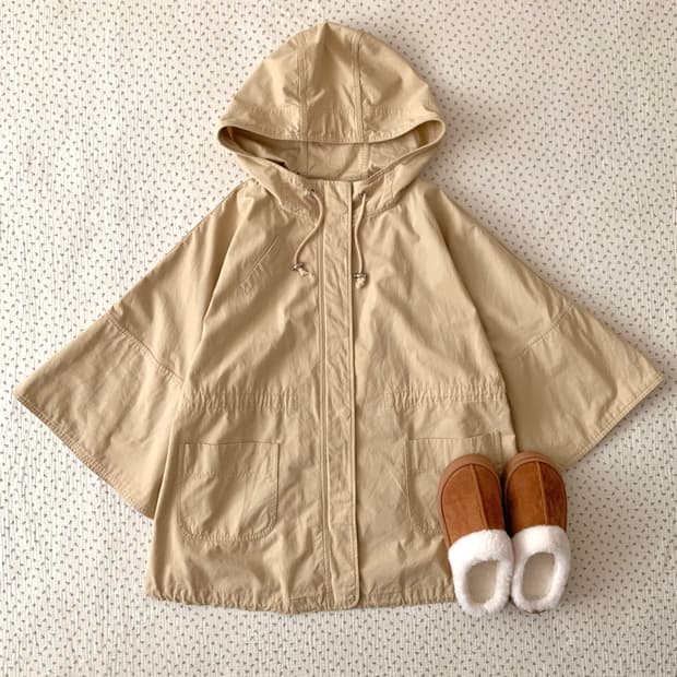 베이지 케이프 후드 야상