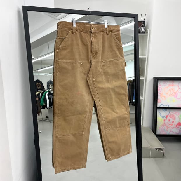 칼하트 OG 더블니 카펜터 덕캔버스 와이드 페이딩 워크팬츠 브라운