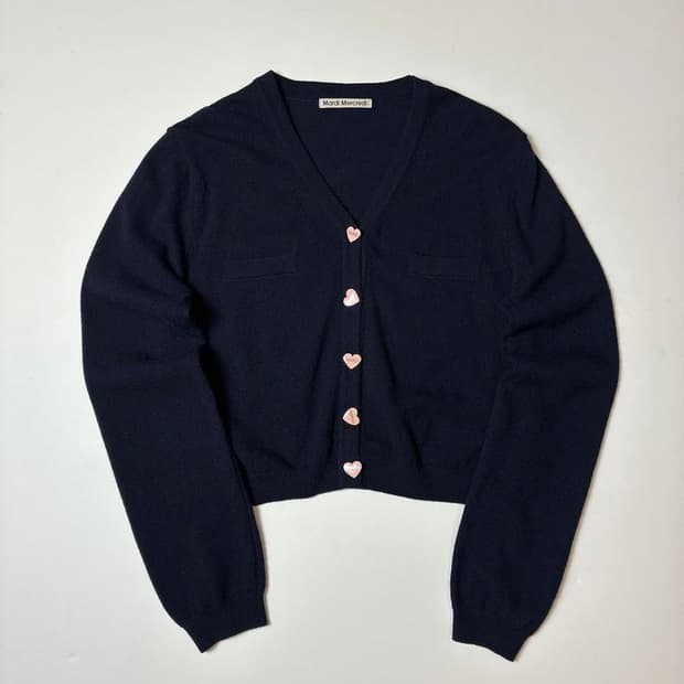 마르디메크르디 24ss 캐시미어 블렌드 하트버튼 니트 가디건 PN8640