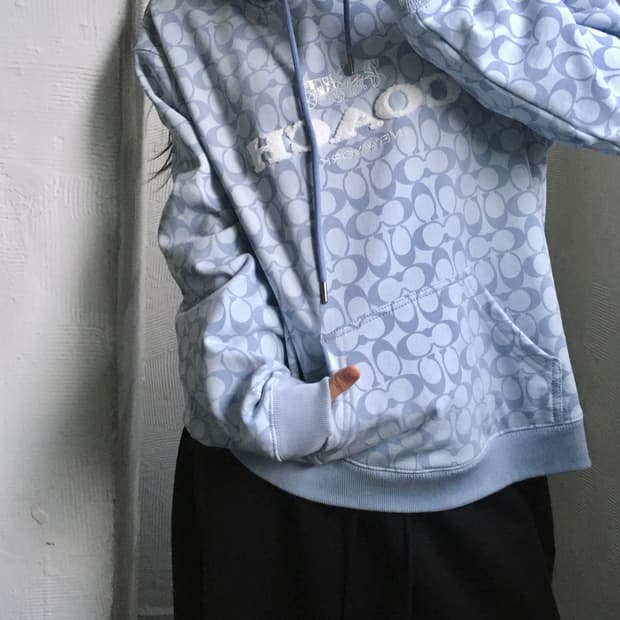 Coach 코치 시그니처 로고 블루 후드티 