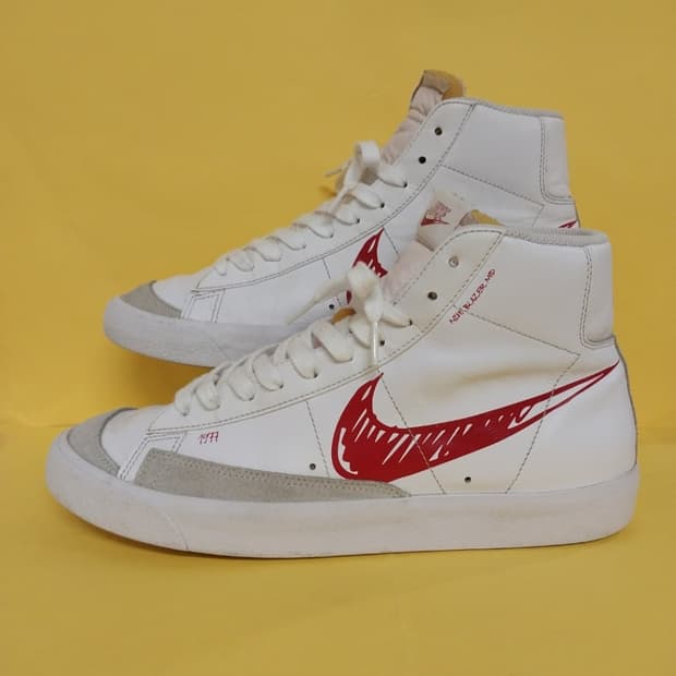 남성 나이키 블레이저 미드77 빈티지 스케치 흰빨 운동화 (280)