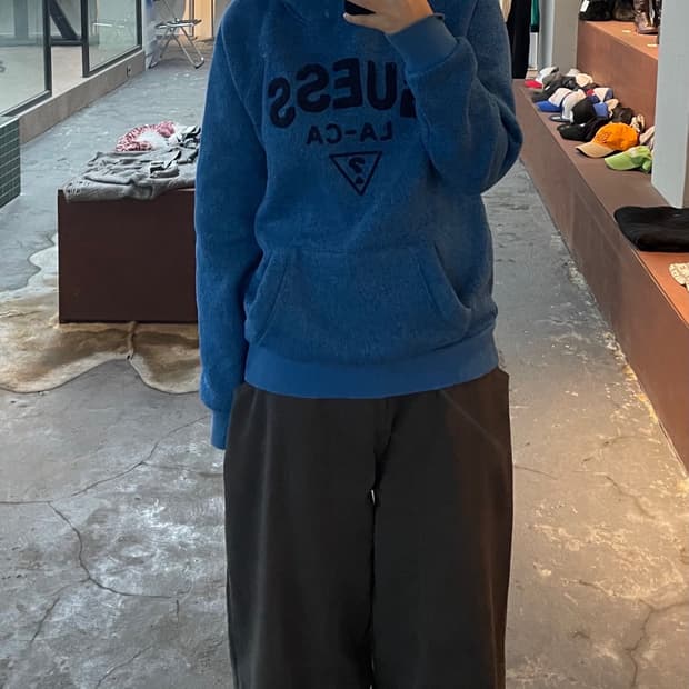 게스 블루 빅 레터링 양털 후드티 H747