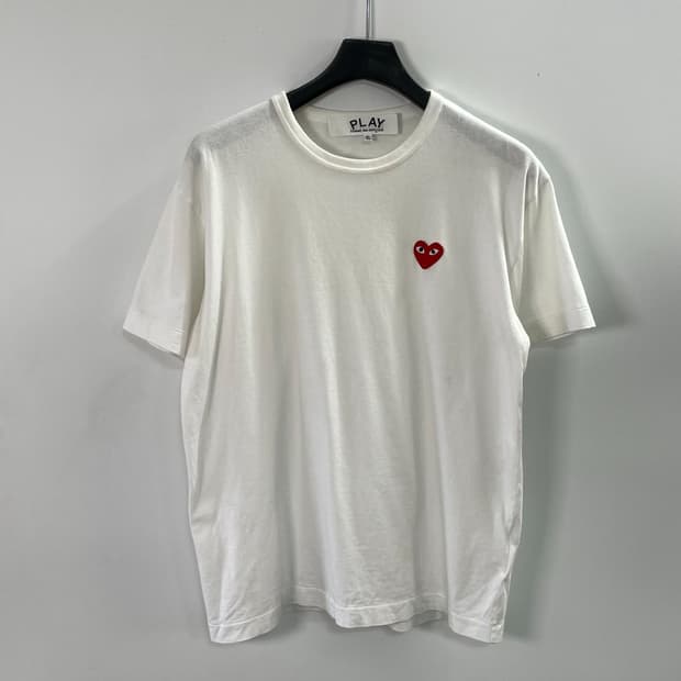 꼼데가르송 와펜 화이트 반팔티 (on.1564)