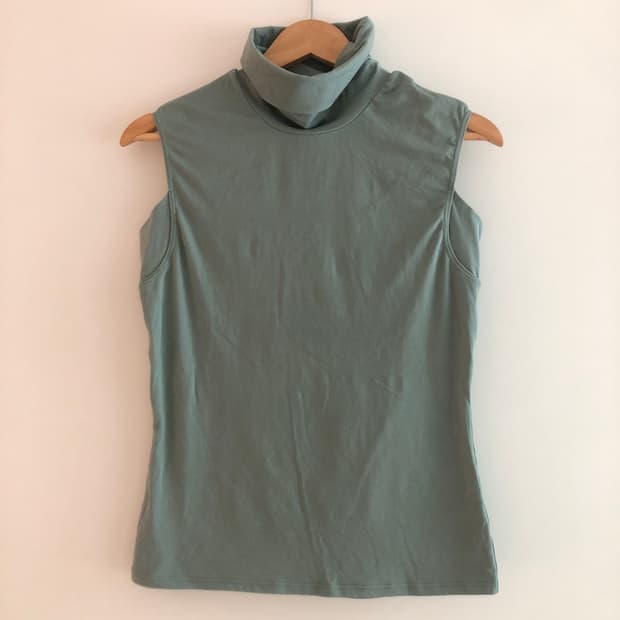 turtleneck sleeveless top