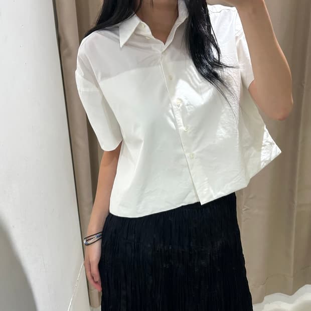 발렌시아가 우먼스 크롭 드롭숄더 반팔 셔츠 R2846