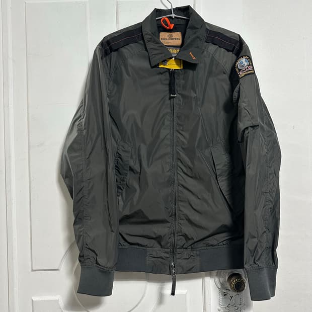 파라점퍼스 바람막이