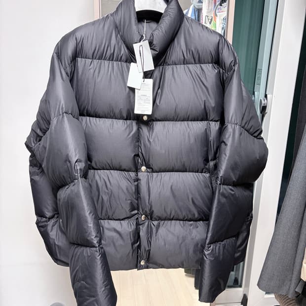 Comoli 25fw 나일론 다운 패딩 3사이즈