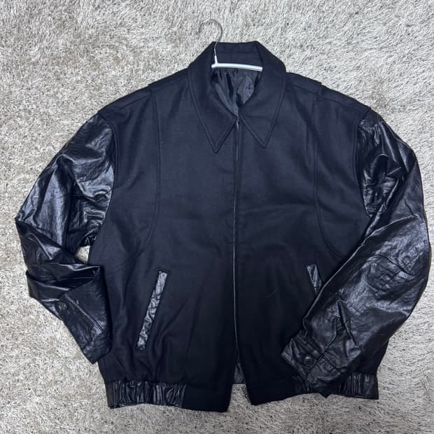 쿠어 콘트라스트 울 스타디움 자켓