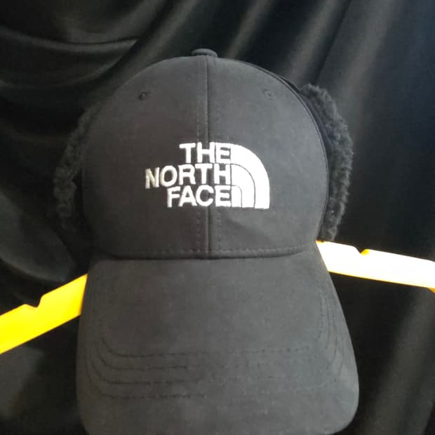 노스페이스 이어머프 하드 볼캡