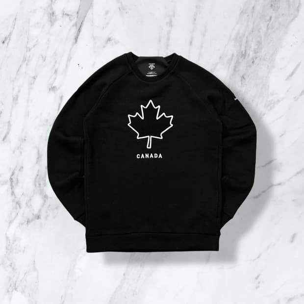 데상트 캐나다 스키 니트 맨투맨 