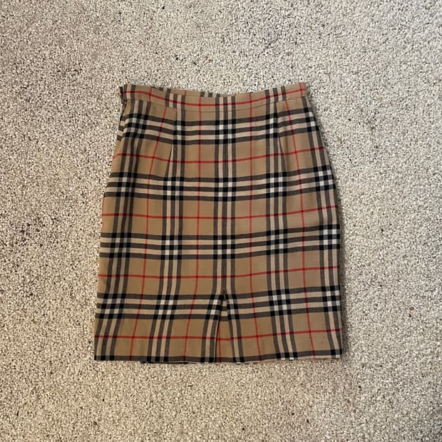 버버리 스커트 ⭐️1247