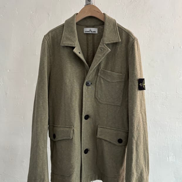 Stone Island 스톤아일랜드 올리브 그린 컬러 카라 필드 자켓