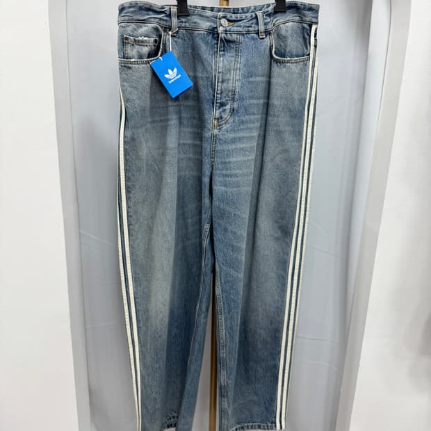 백화점판 발렌시아가 아디다스 데님팬츠 M 