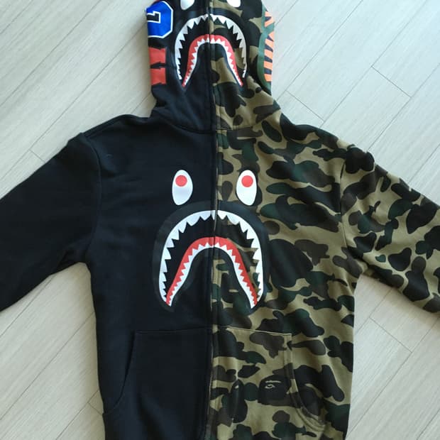 국내유일매물) 베이프 카모 반반 샤크후드 