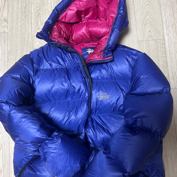 스투시 패딩 블루 m 판매합니다